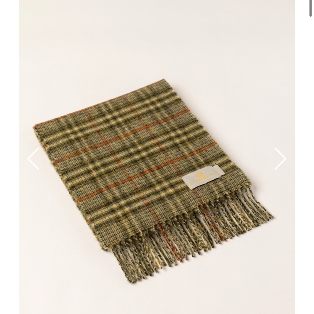 Balmoral Castle Tweed Wool plaid Scarf NWT